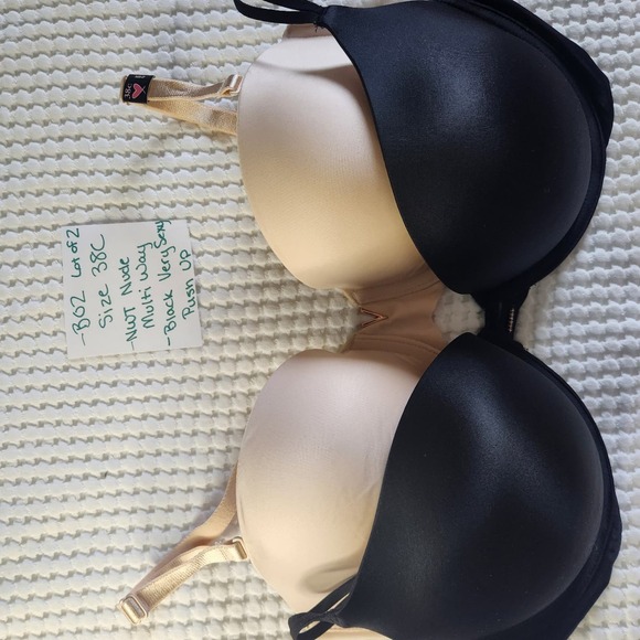 VS Bras lot of 2 - Picture 1 of 5